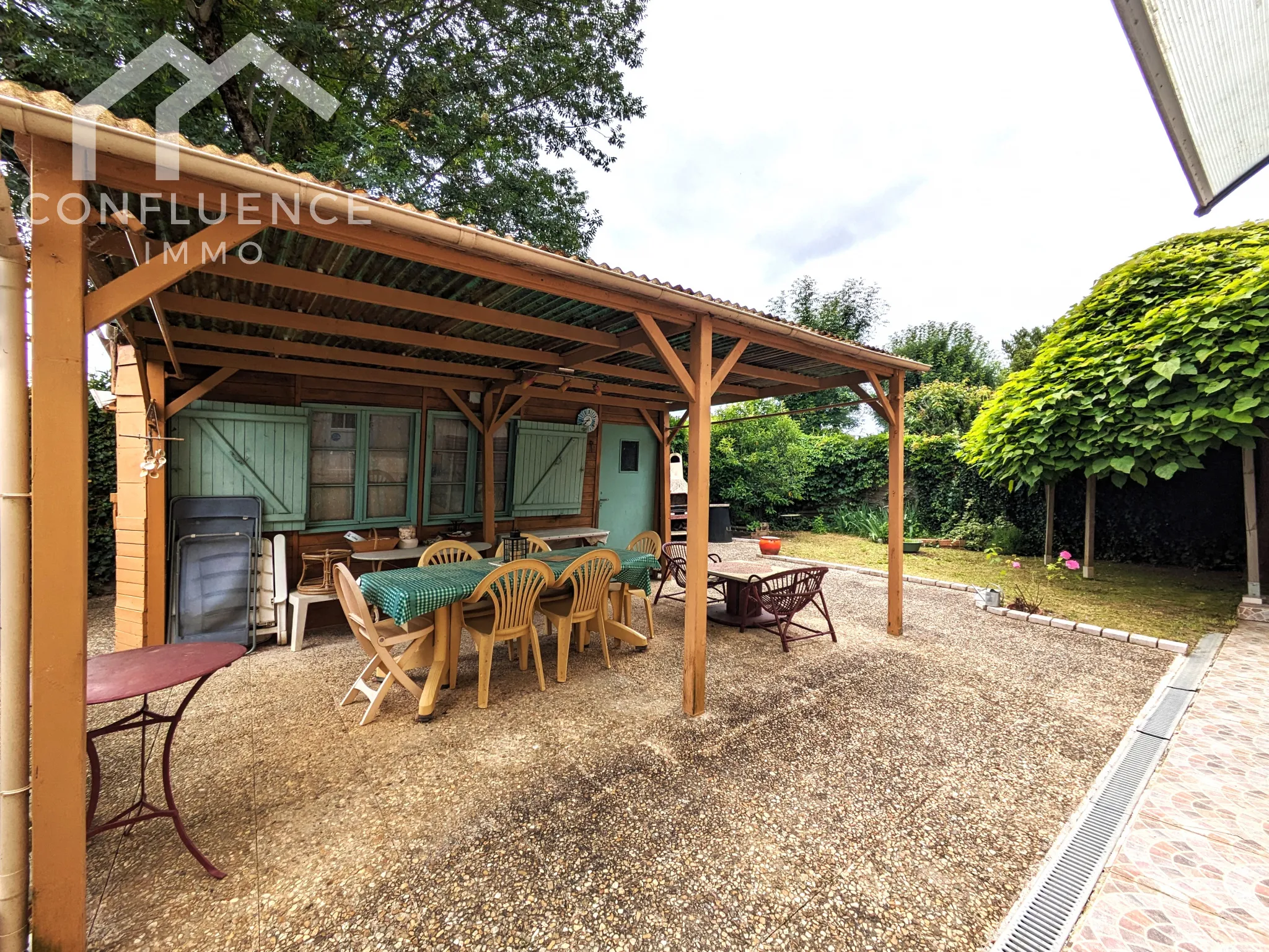 Maison des années 70 avec 4 chambres à Villeneuve sur lot 