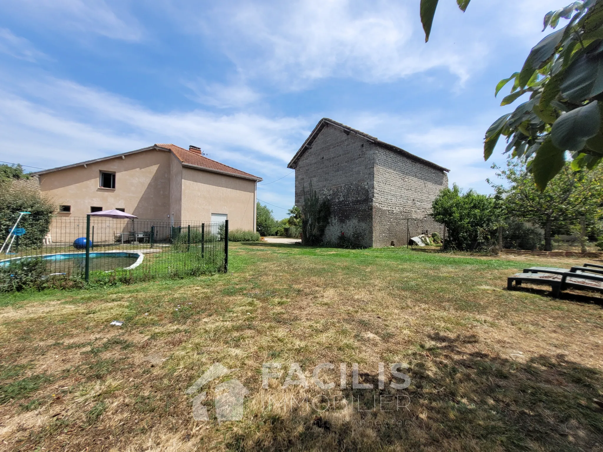 Grande Maison avec 5 Chambres à Vic en Bigorre 