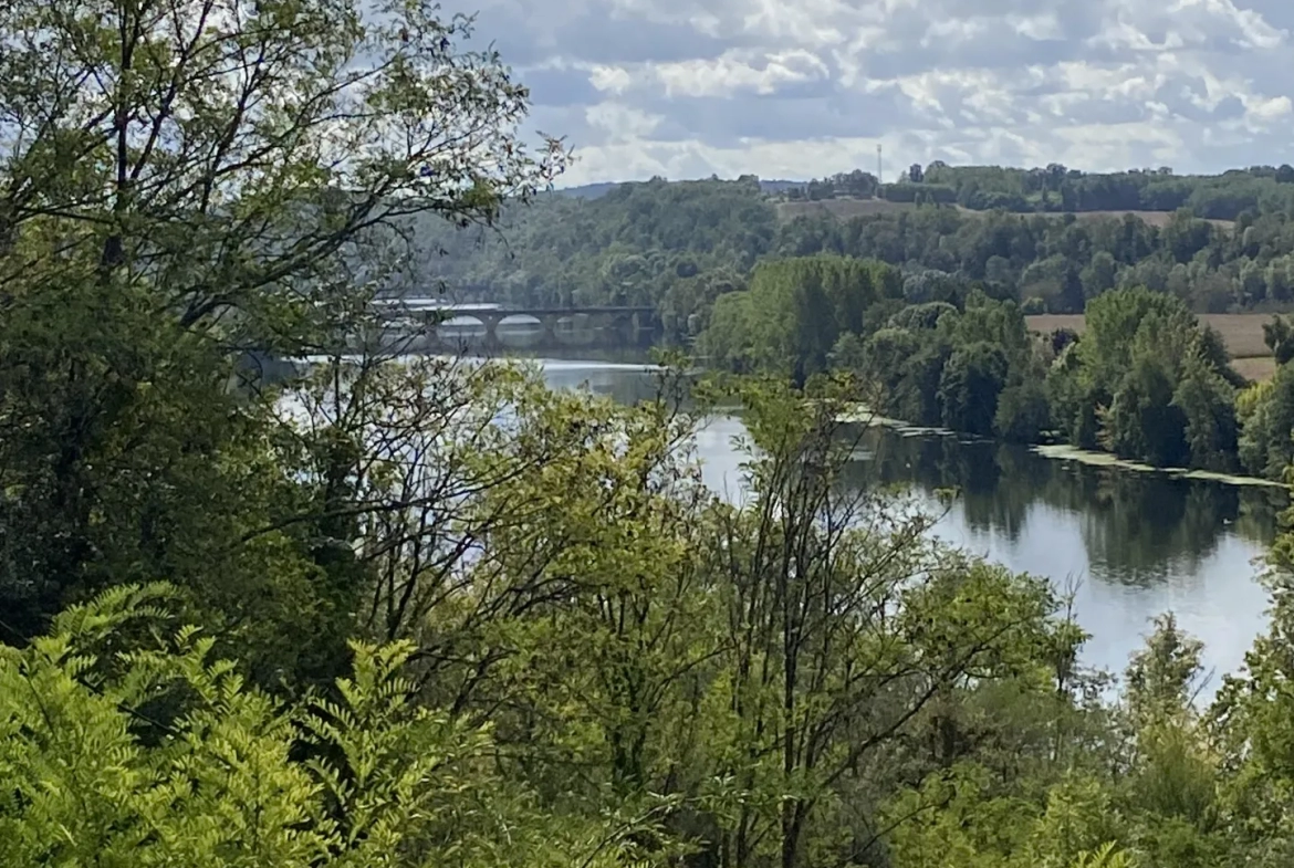 Maison 4 chambres avec vue sur la rivière à Tremolat 