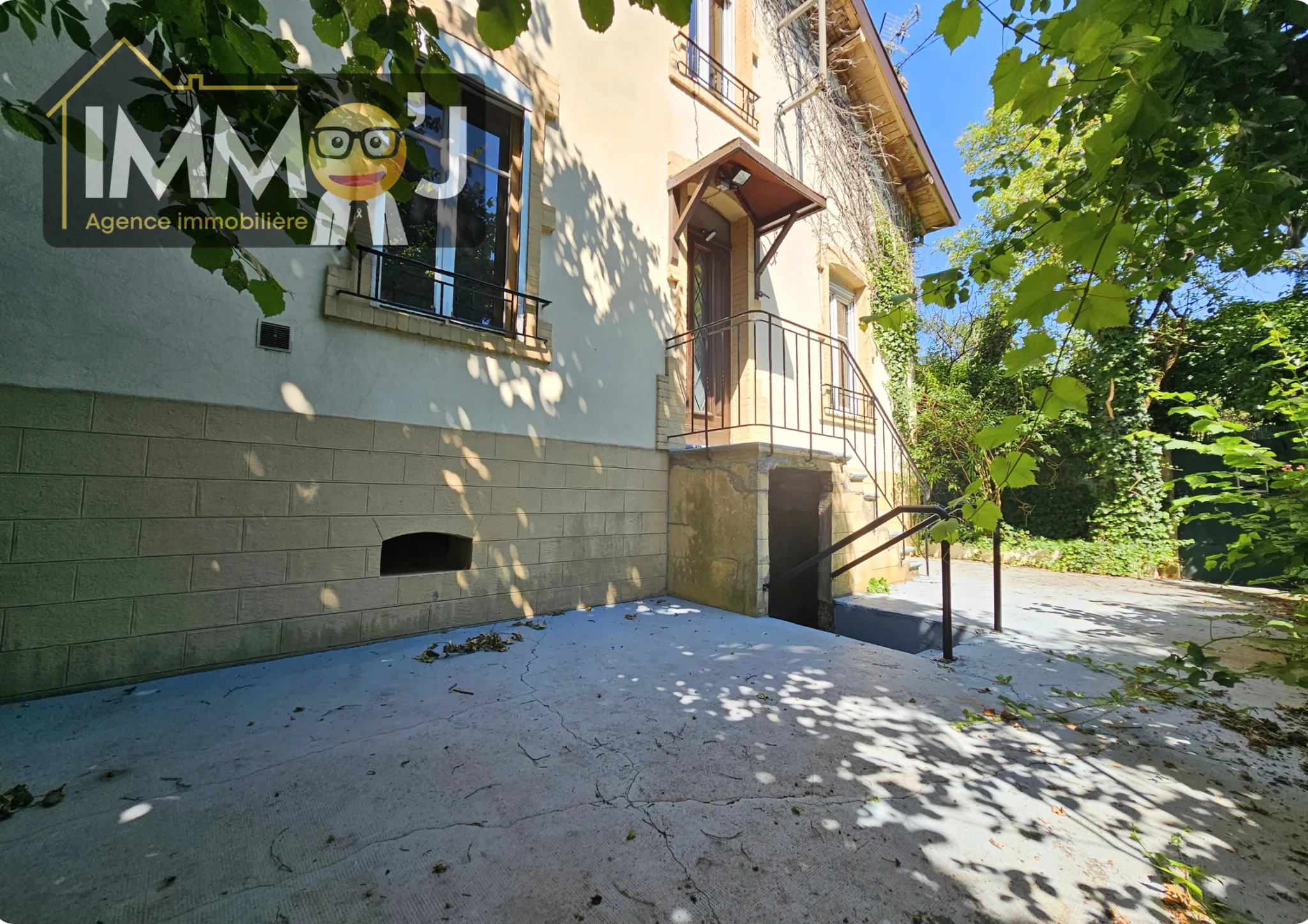 Maison à rénover avec jardin - Neuves maisons 