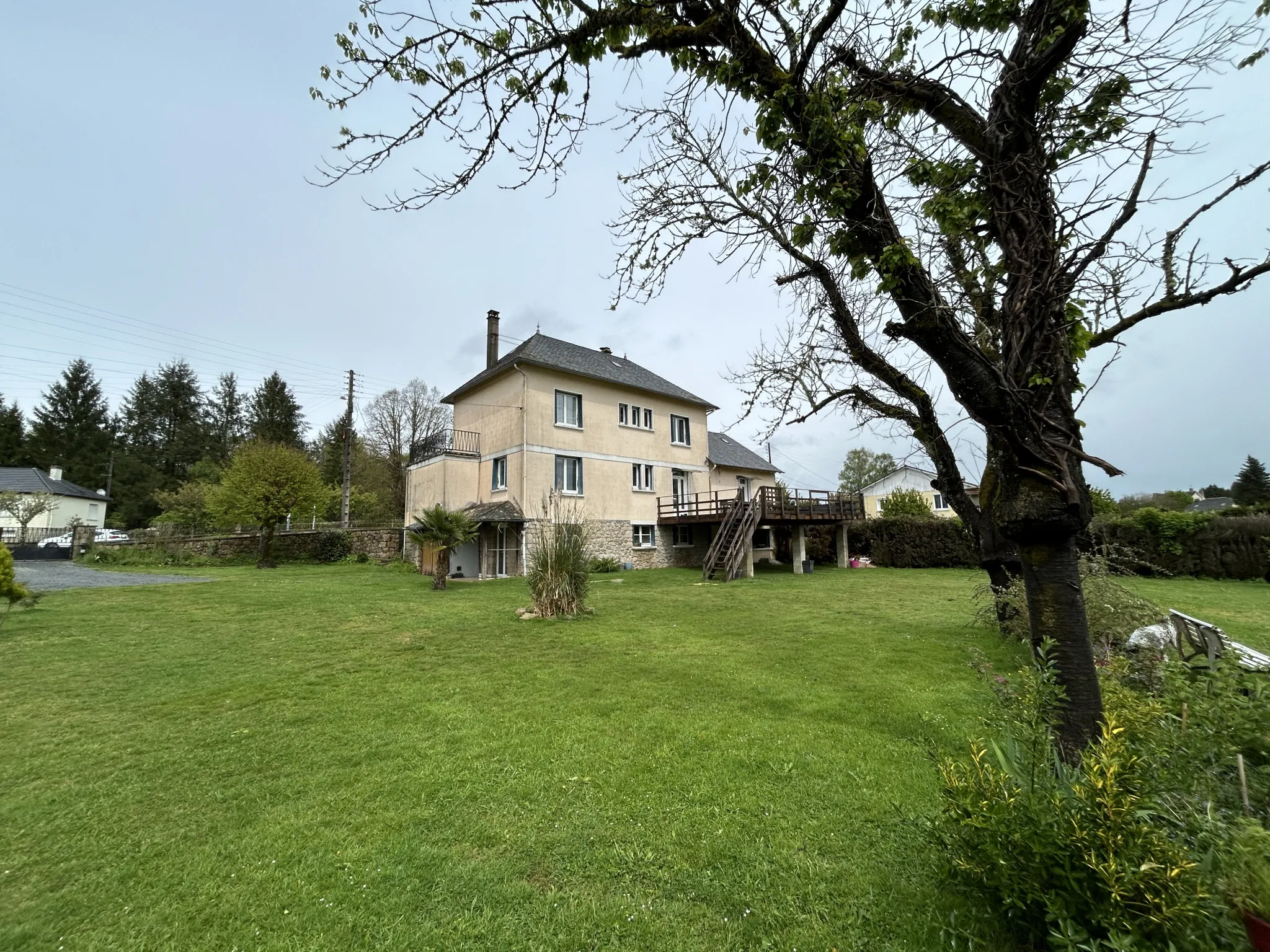 Spacieuse Maison à Marcillac la Croisille en CORREZE 