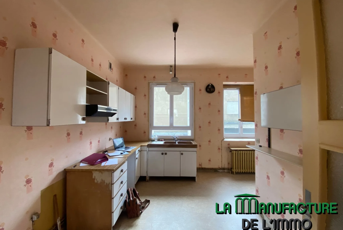 Appartement F6 avec Vue sur Place Fourneyron - Saint-Étienne 