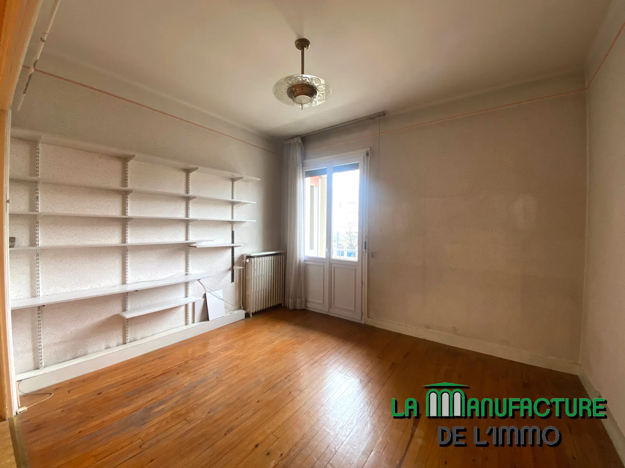 Appartement F6 avec Vue sur Place Fourneyron - Saint-Étienne 