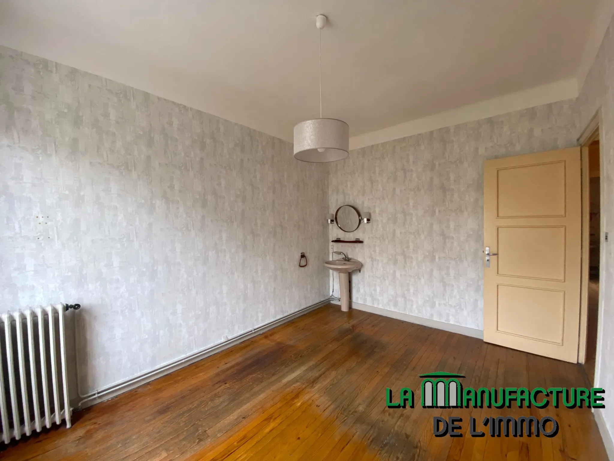 Appartement F6 avec Vue sur Place Fourneyron - Saint-Étienne 