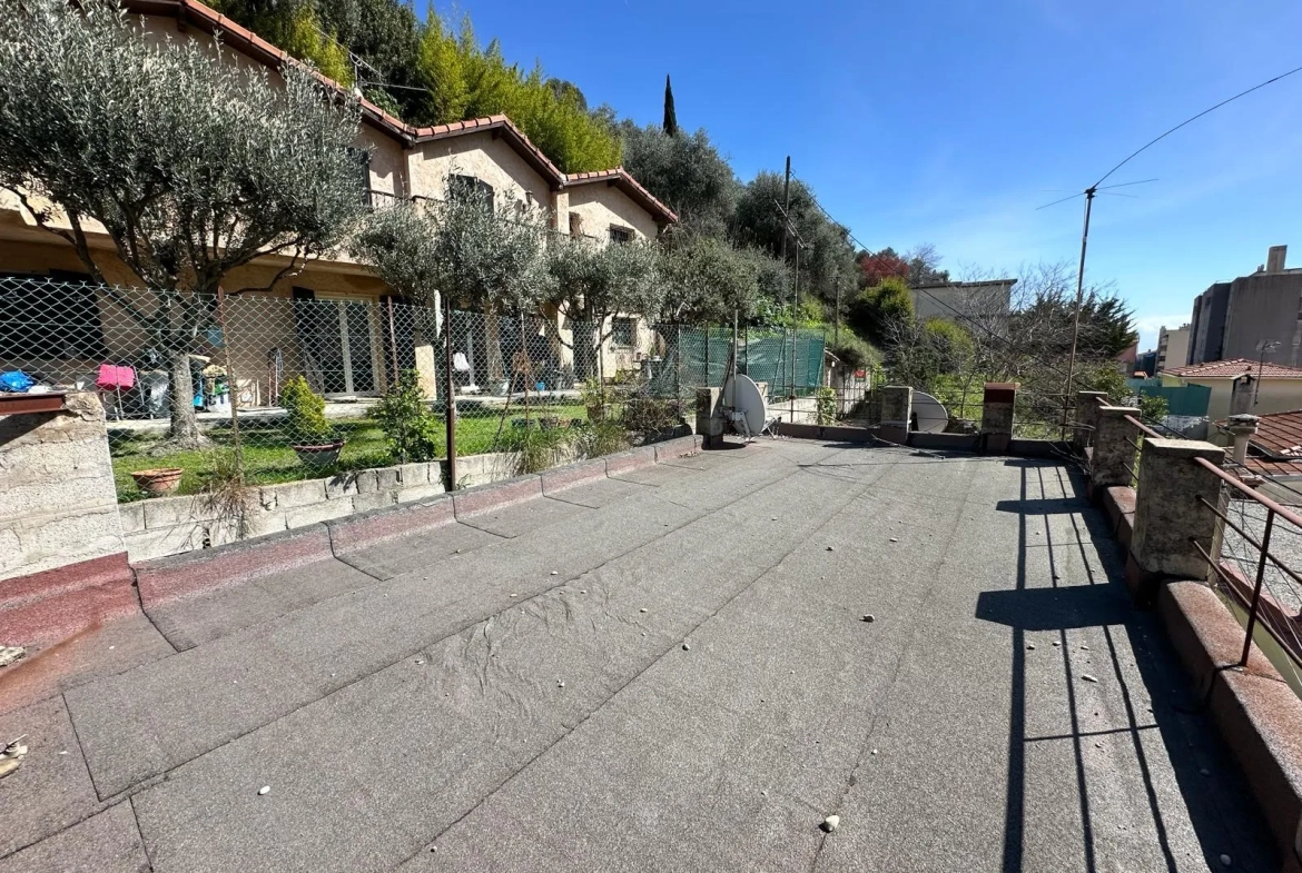 Maison individuelle avec jardin à Nice 