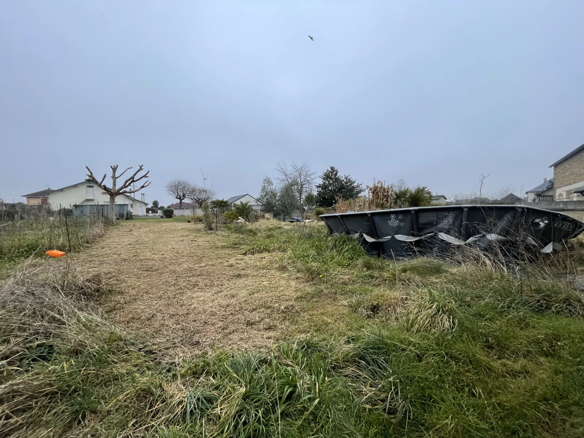 Ancienne Ferme en Pierre à Rénover avec Terrain - Bordères 