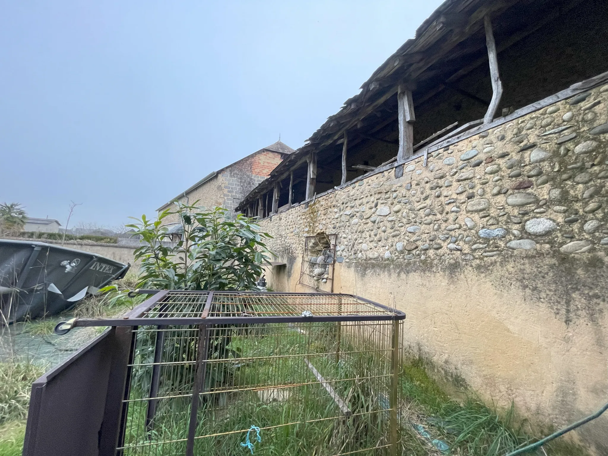 Ancienne Ferme en Pierre à Rénover avec Terrain - Bordères 