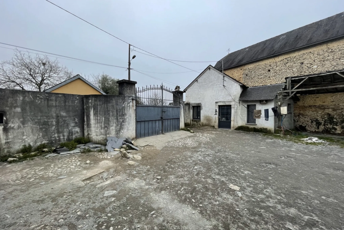 Ancienne Ferme en Pierre à Rénover avec Terrain - Bordères 