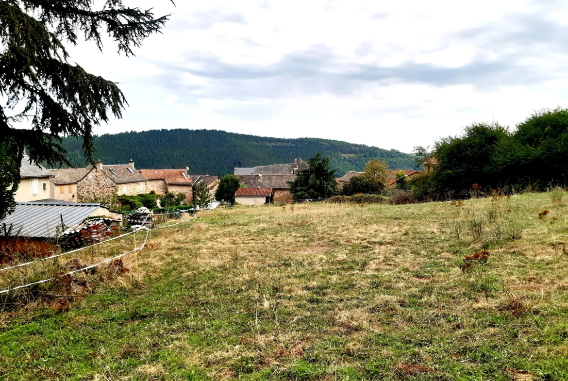 Maison de village dans un territoire naturel et préservé avec jardin de loisir 