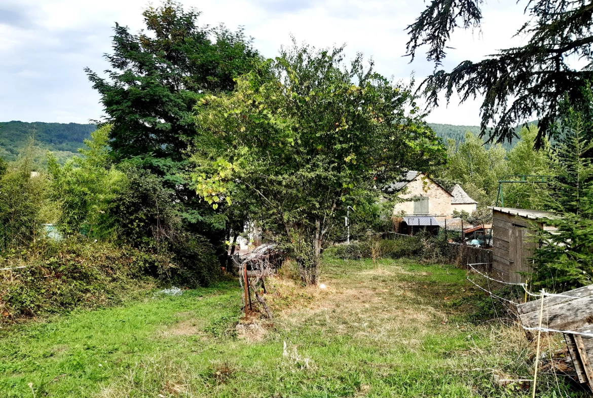 Maison de village dans un territoire naturel et préservé avec jardin de loisir 