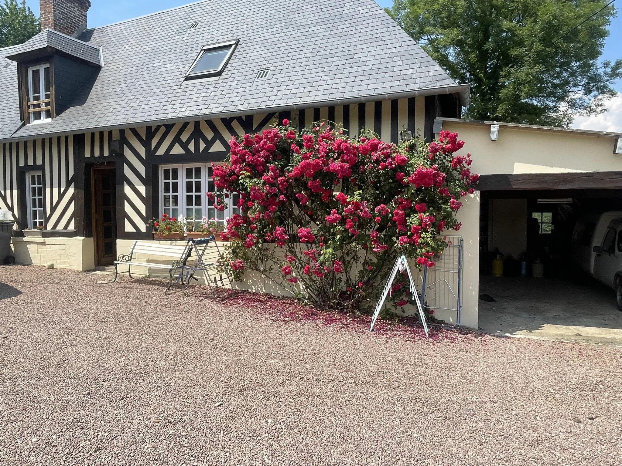 Propriété familiale de deux maisons à Montviette 