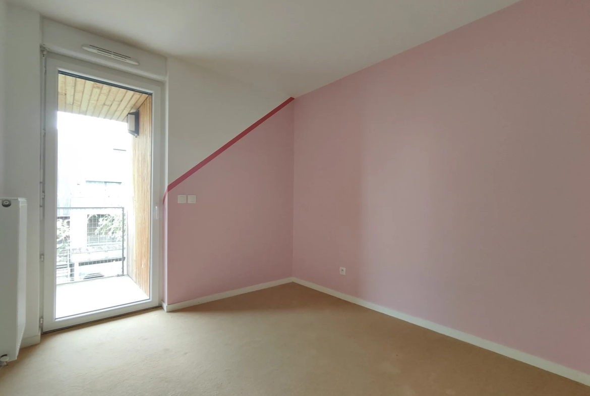 Appartement T4 à Lille avec 2 loggias et place de parking 