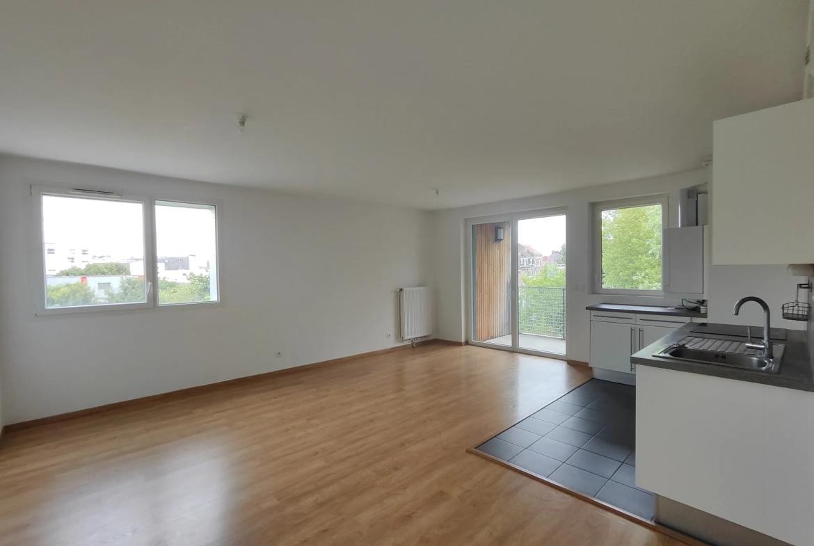 Appartement T4 à Lille avec 2 loggias et place de parking 