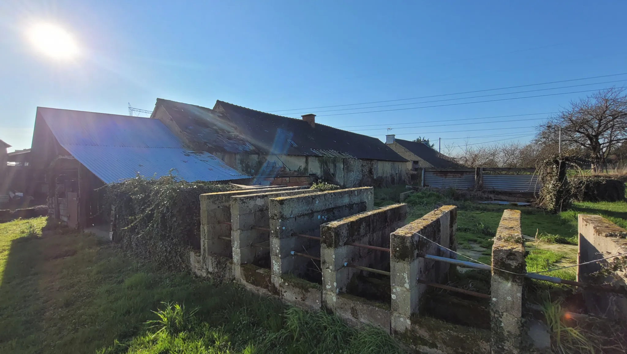 Bâtisse à Rénover de 130 m2 à Domloup 