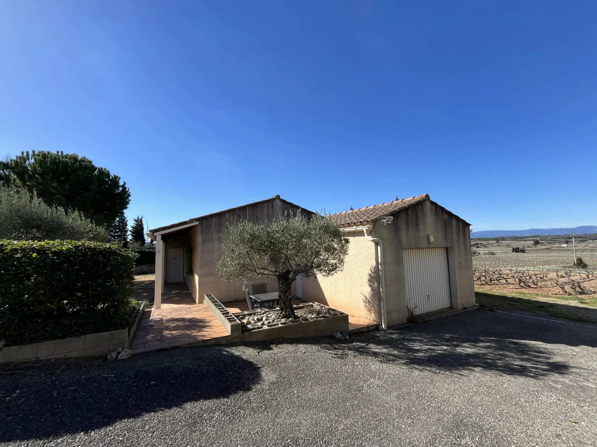 Villa 4 chambres de plain pied avec vue panoramique - Montbrun des Corbieres 