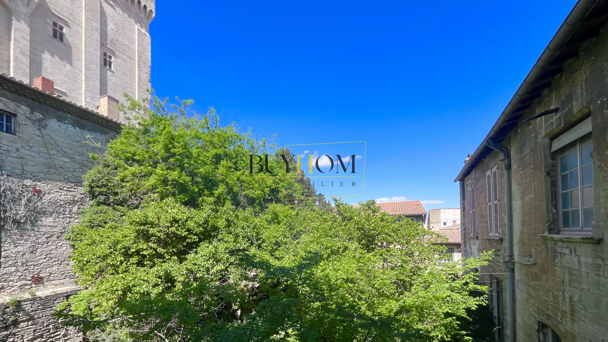 Appartement de 65m2 avec vue sur le Palais des Papes à Avignon 