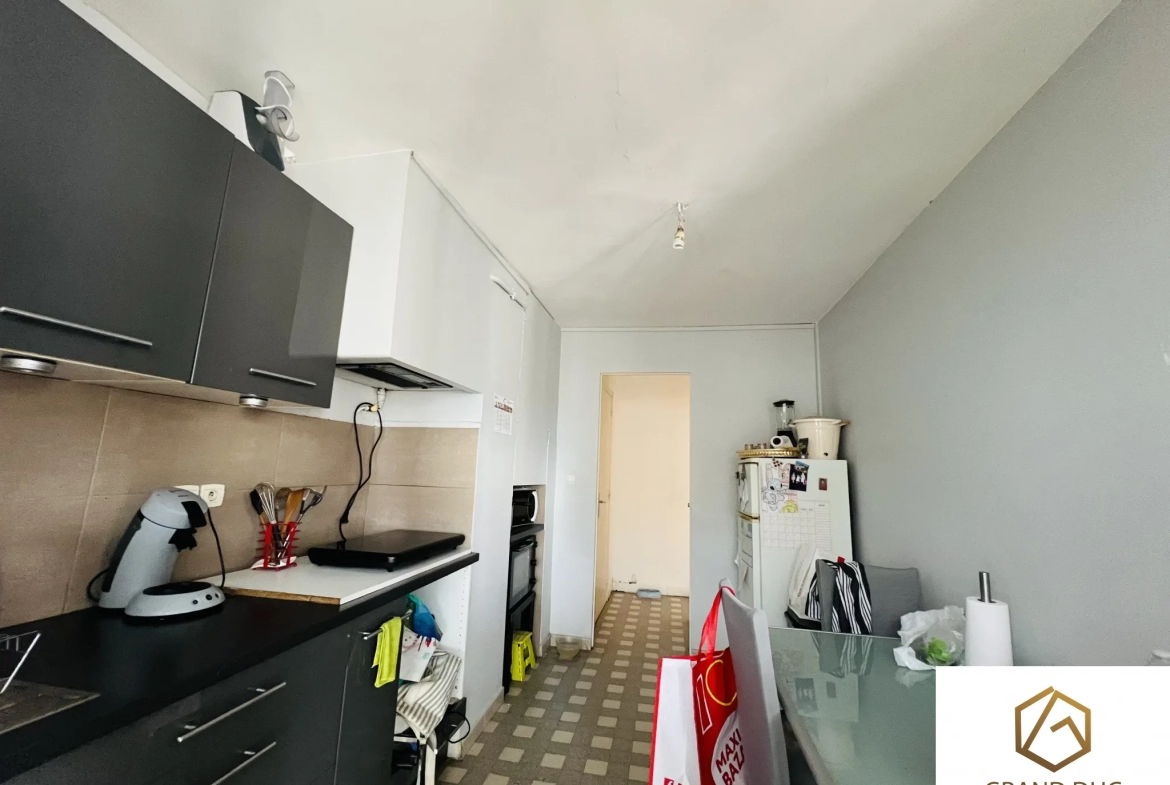 Appartement spacieux avec terrasse à Marseille 13004 