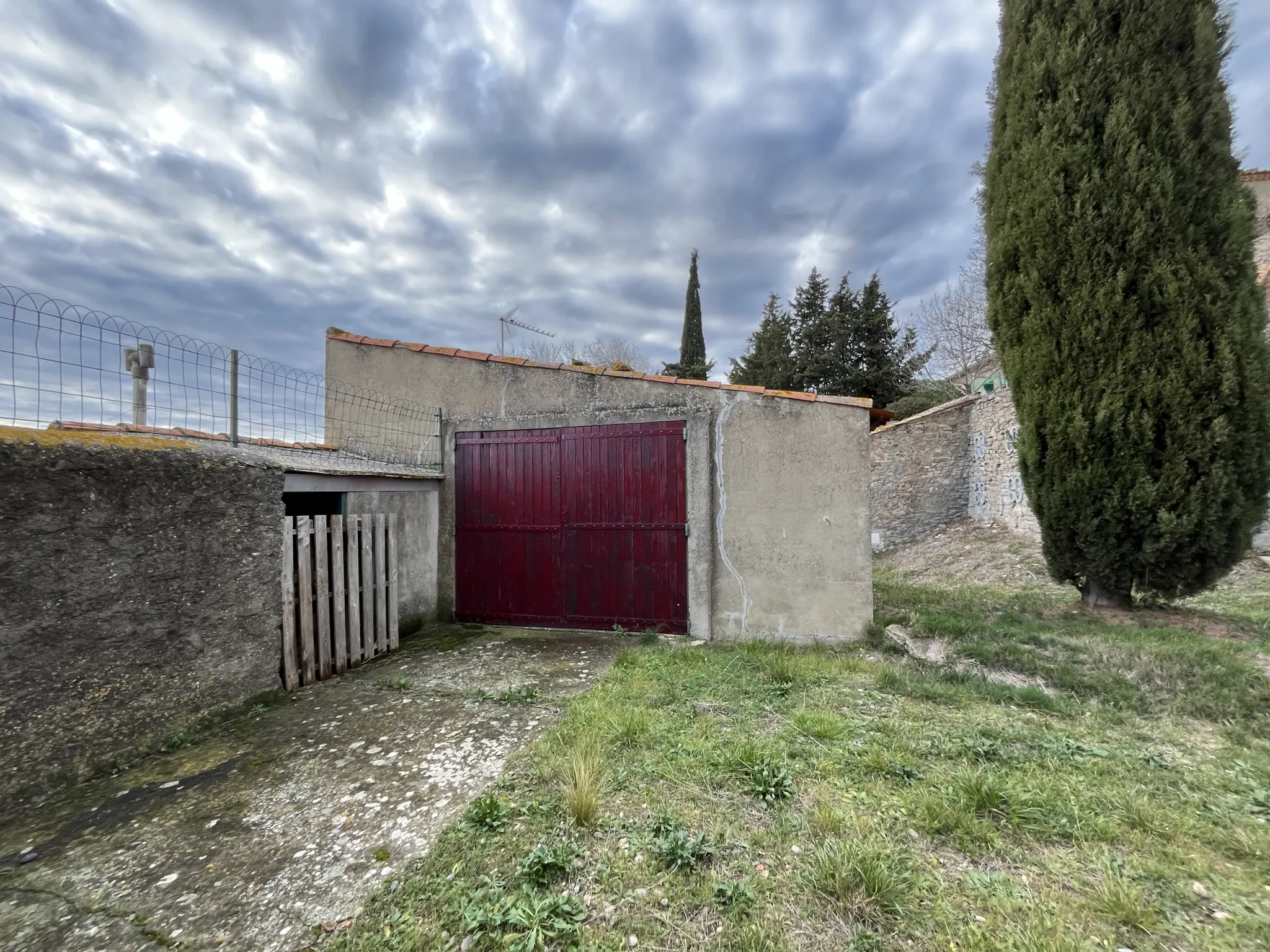 Maison de village avec terrasse et garage à vendre à Argens-Minervois 