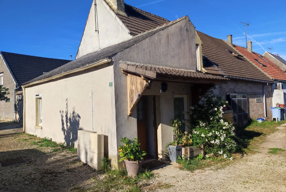 Maison Ancienne Rénovée à Sainville 