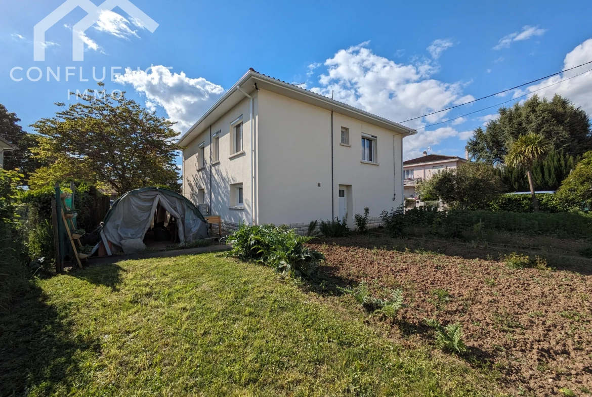 Maison familiale d'environ 124m2 à Ste Livrade sur Lot 