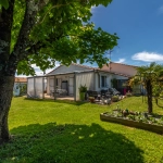 Maison 3 chambres, un T2 indépendant, beau jardin, carport à St-Georges-des-Coteaux