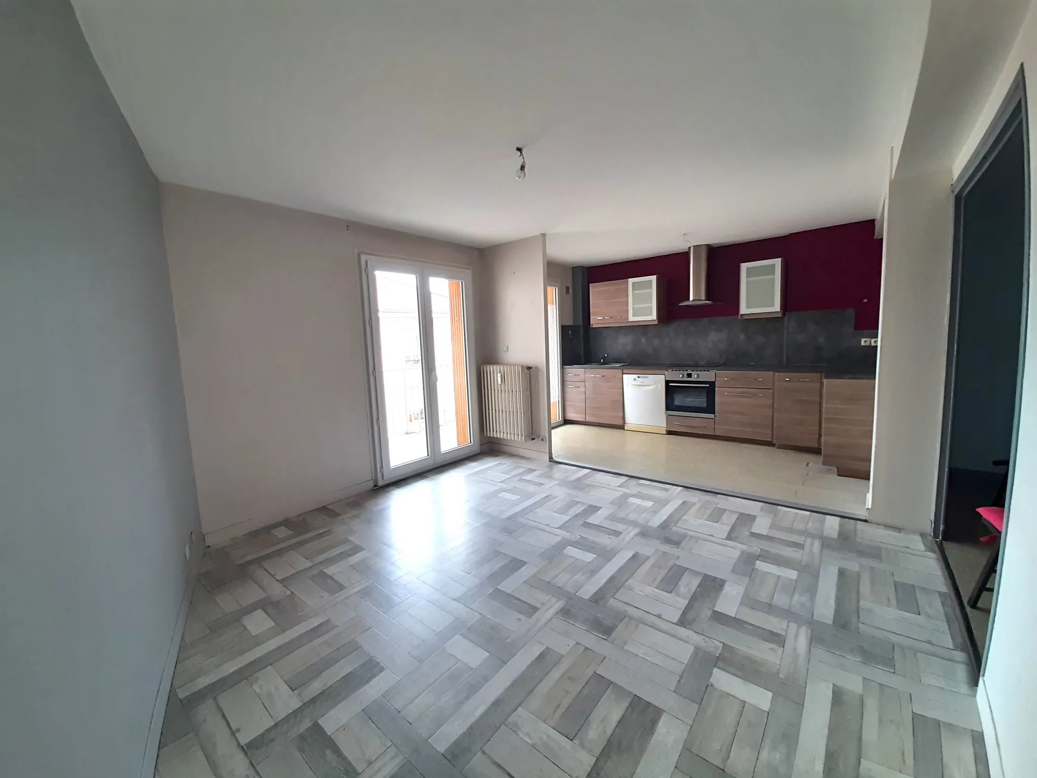 Appartement T2 de 50m2 avec 2 balcons à Saint-Etienne 