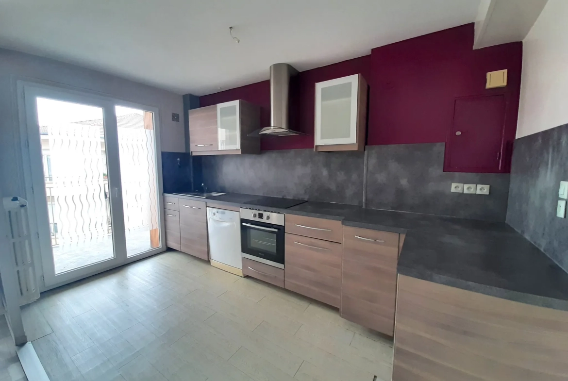 Appartement T2 de 50m2 avec 2 balcons à Saint-Etienne 