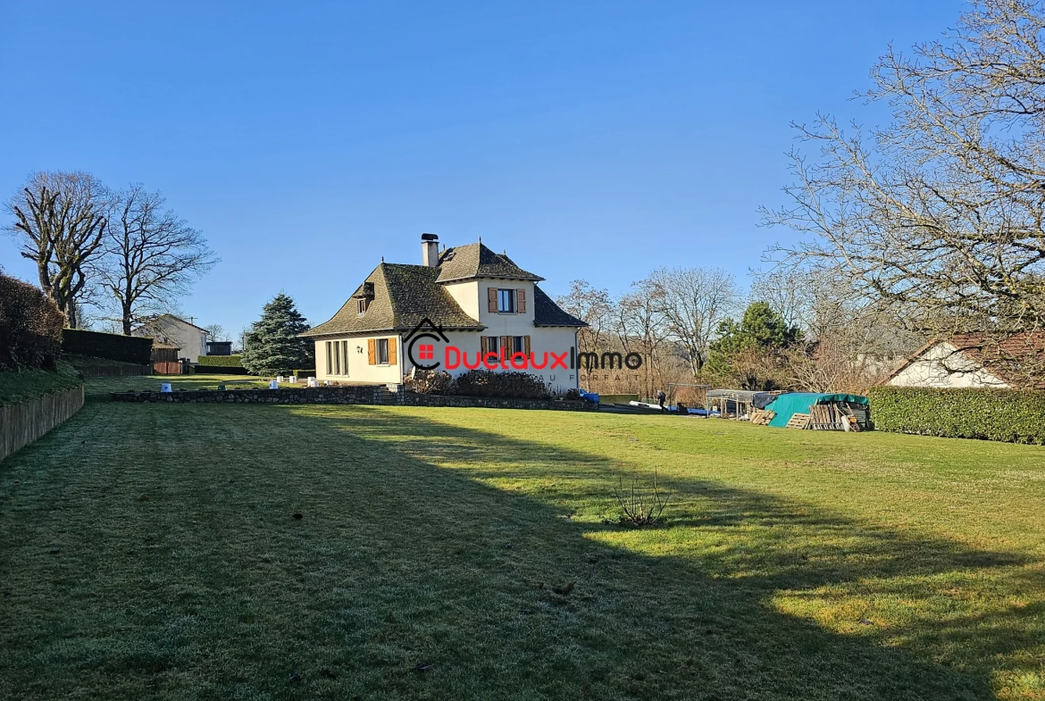 Belle Maison Traditionnelle à Teissieres de cornet 