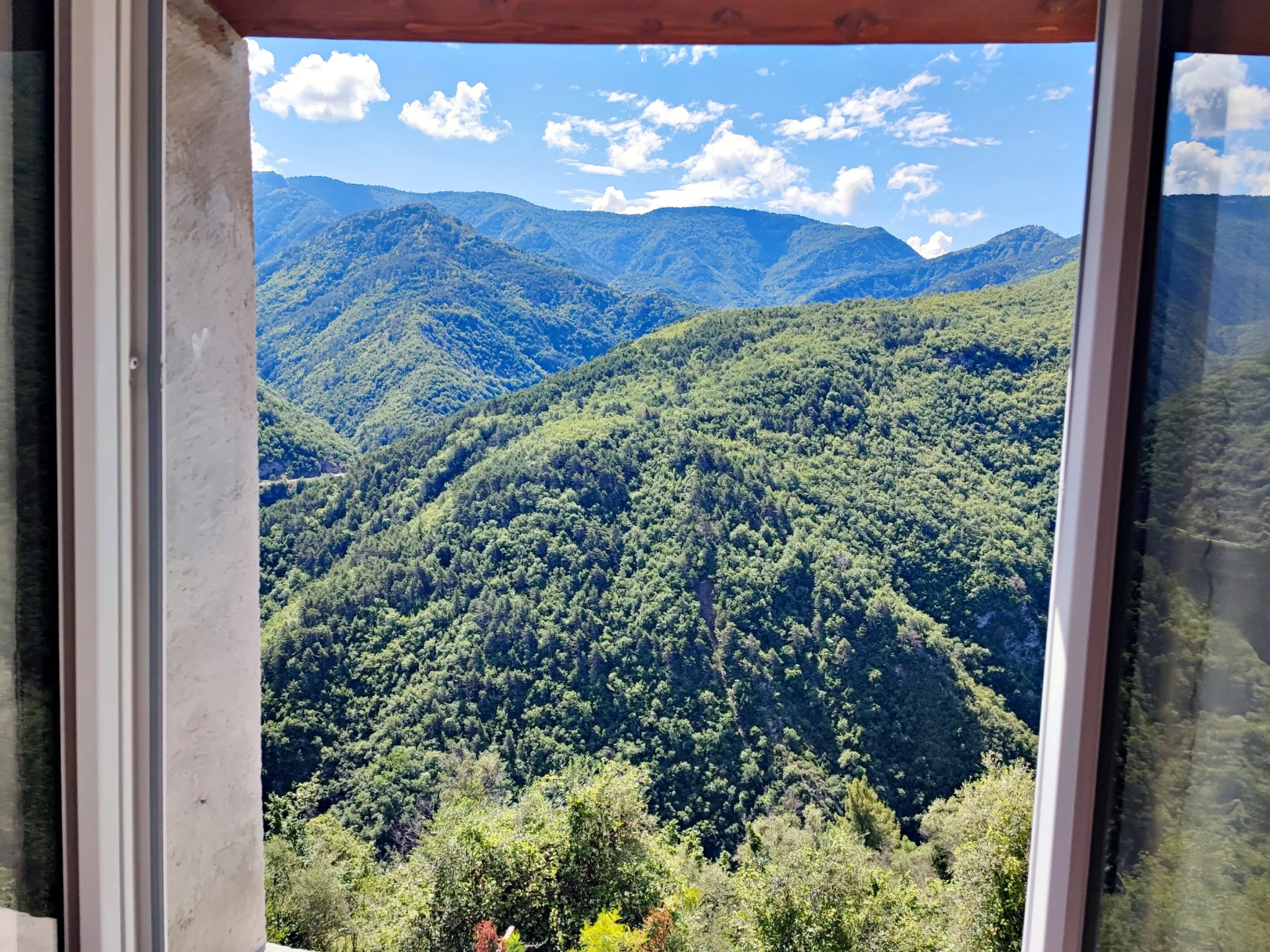 Propriété à Loda (Lantosque) avec vue panoramique sur la vallée 