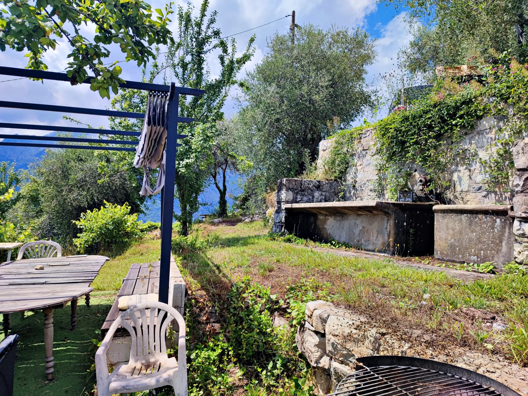 Propriété à Loda (Lantosque) avec vue panoramique sur la vallée 