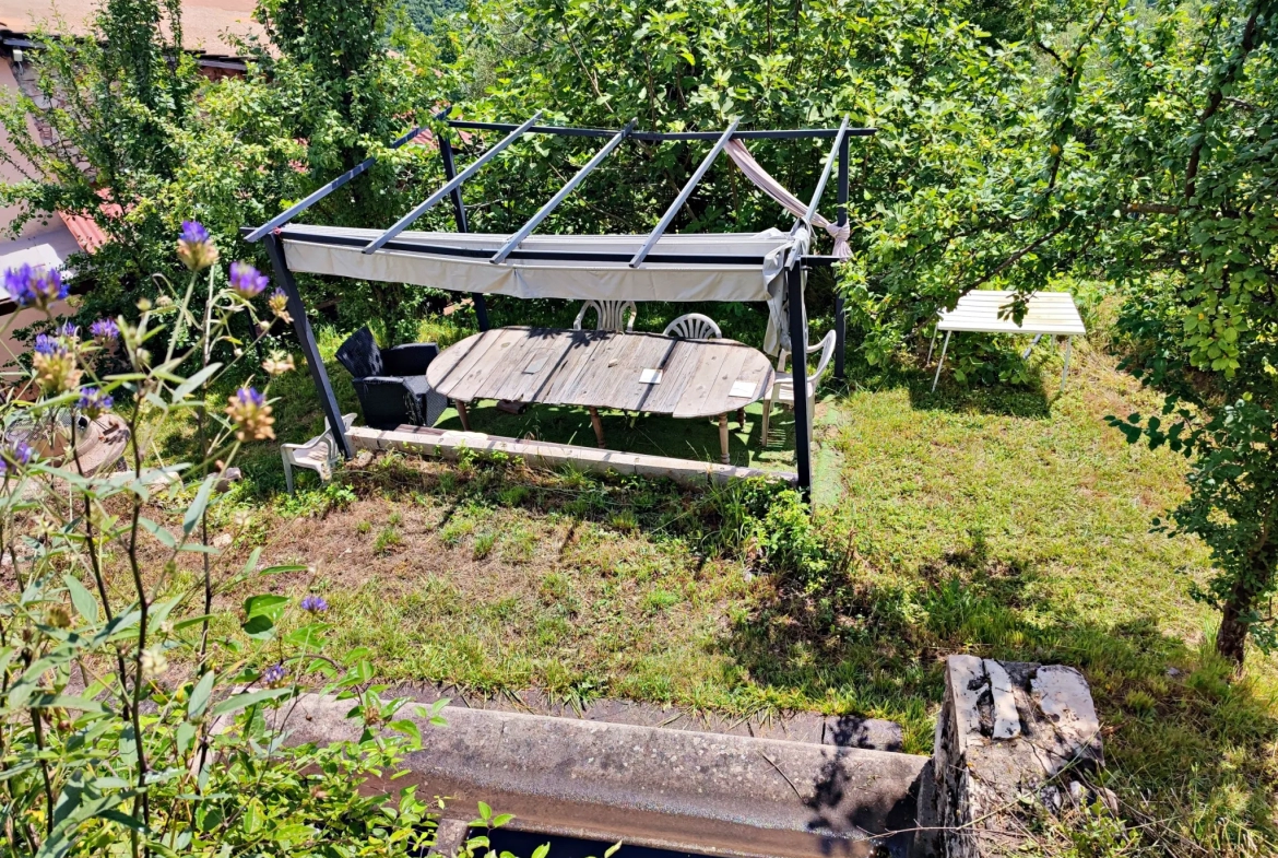 Propriété à Loda (Lantosque) avec vue panoramique sur la vallée 