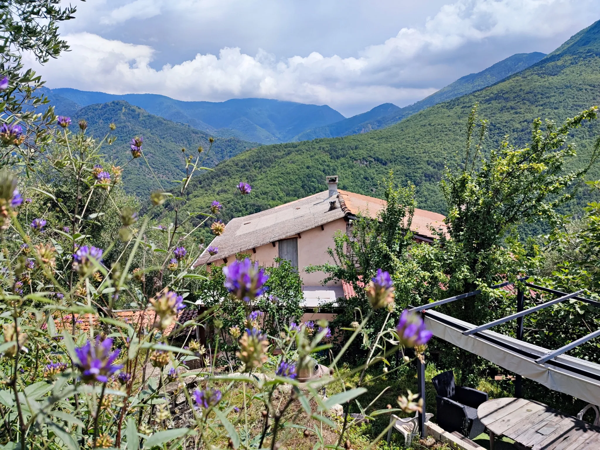 Propriété à Loda (Lantosque) avec vue panoramique sur la vallée 