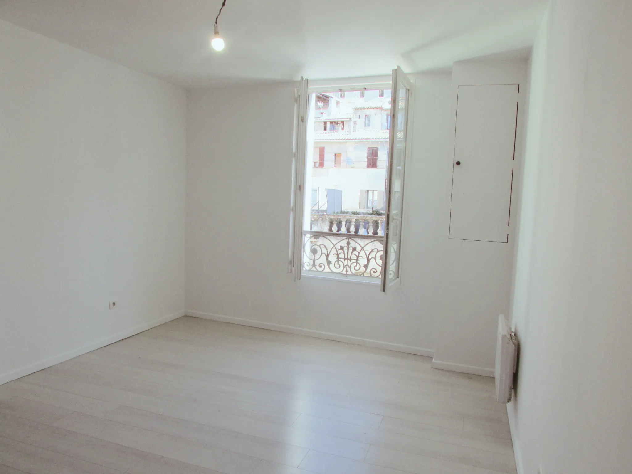 Appartement T3 avec balcon vue sur Vidourle 