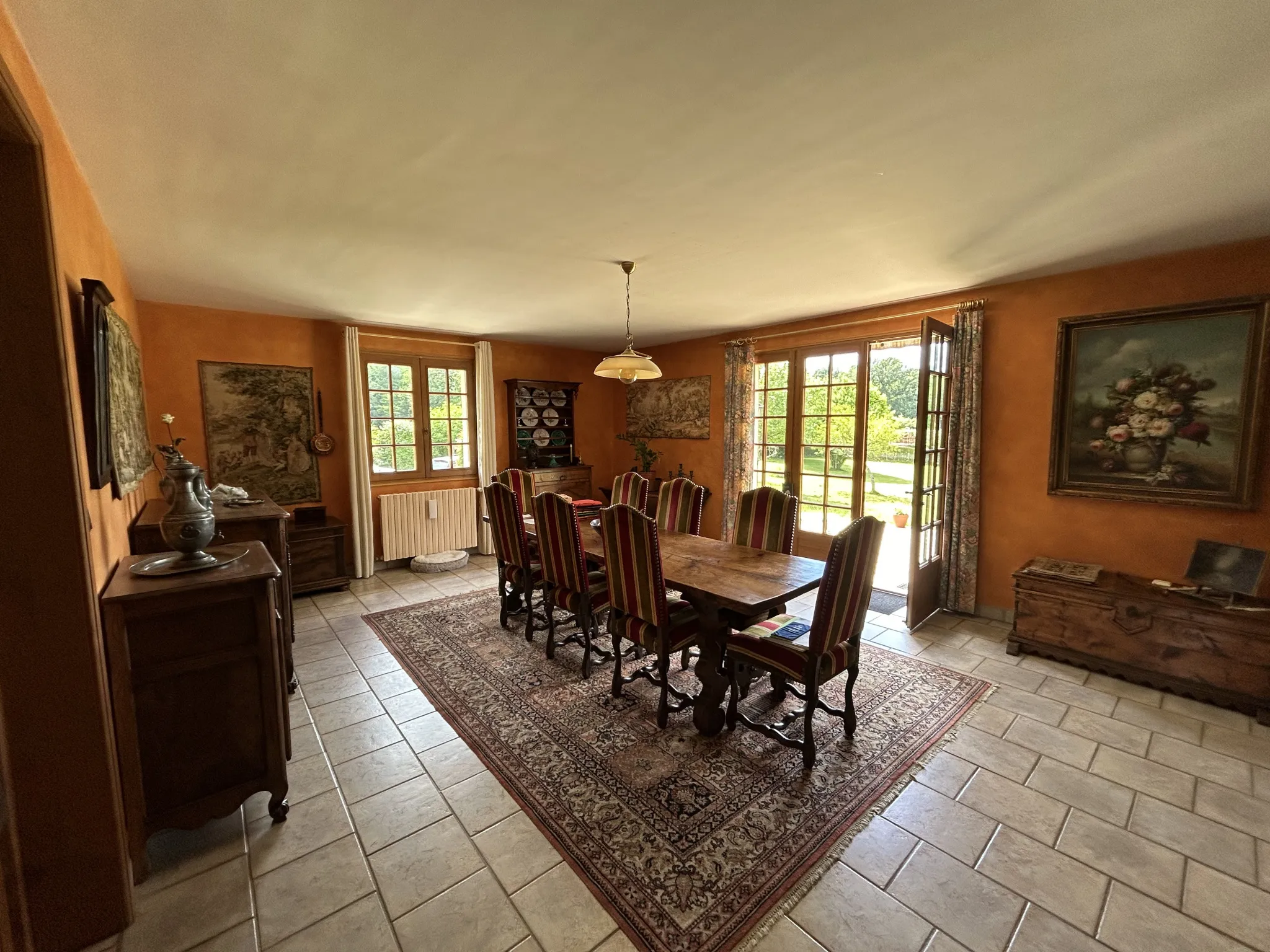 Maison spacieuse avec 5 chambres à Saint Clément en Corrèze 