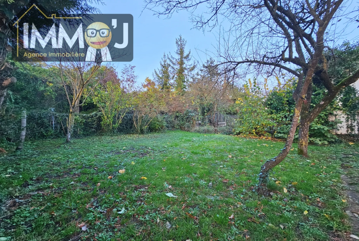 Maison lumineuse avec jardin à Neuves-Maisons 