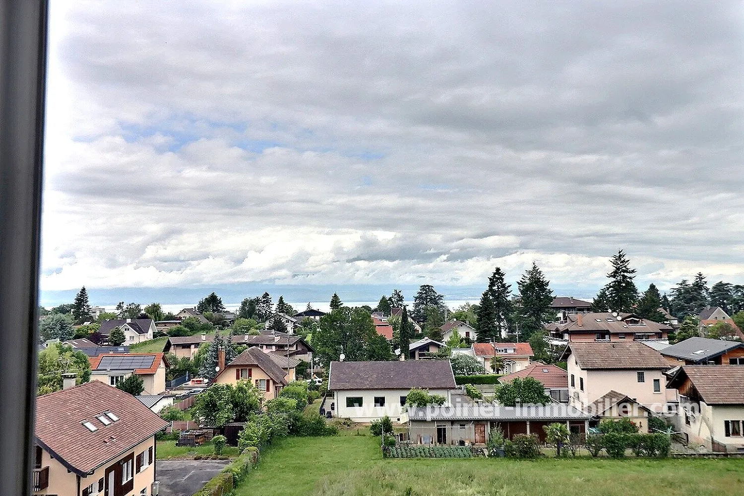 Appartement traversant de type 5 avec vue sur le lac 