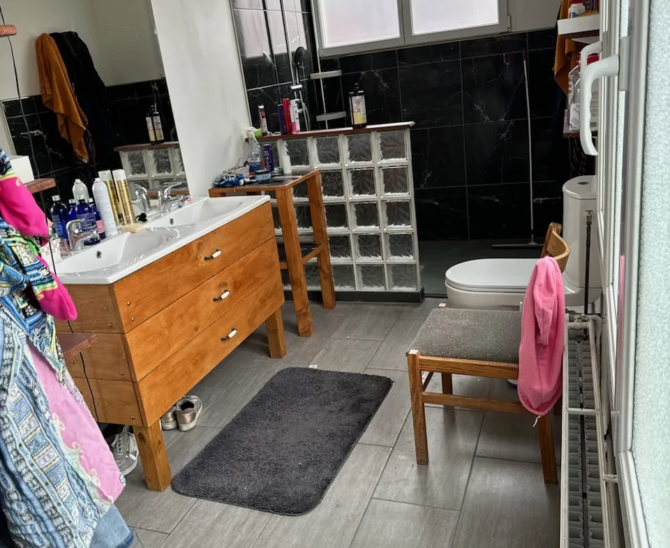 Immeuble Mixte à LOOS, Limite Haubourdin - 282 500 € 