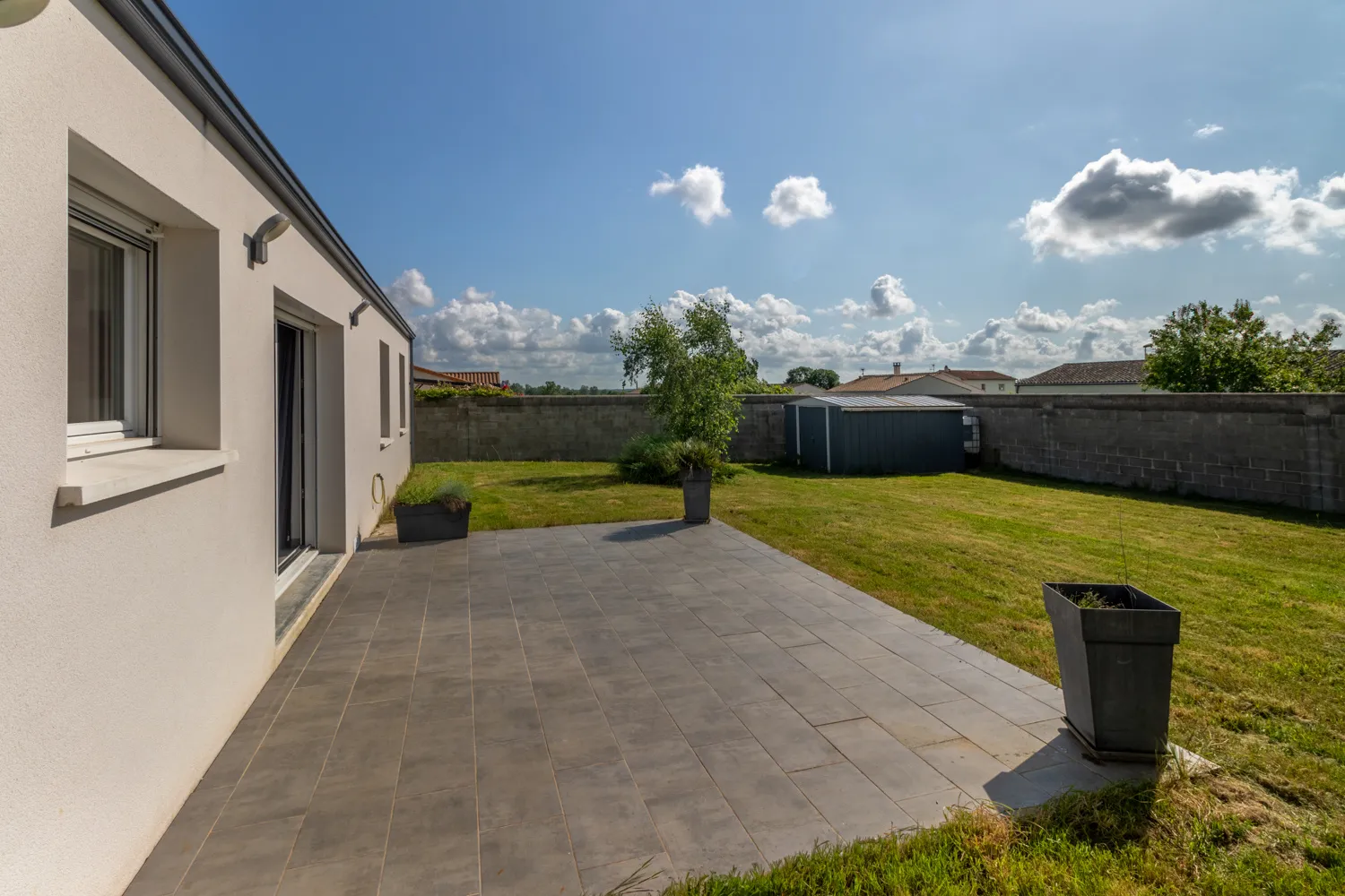 Single-Storey House - 3 Bedrooms - Garage - Garden - Saint-Savinien 