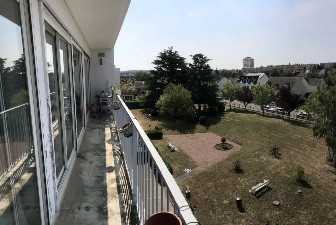 Appartement lumineux de 100m2 à Mantes-la-Ville 