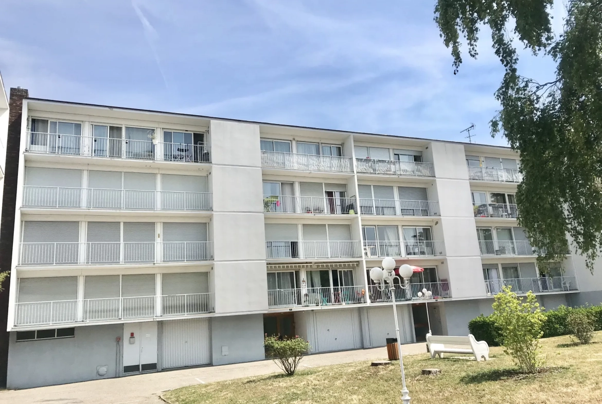 Appartement lumineux de 100m2 à Mantes-la-Ville 