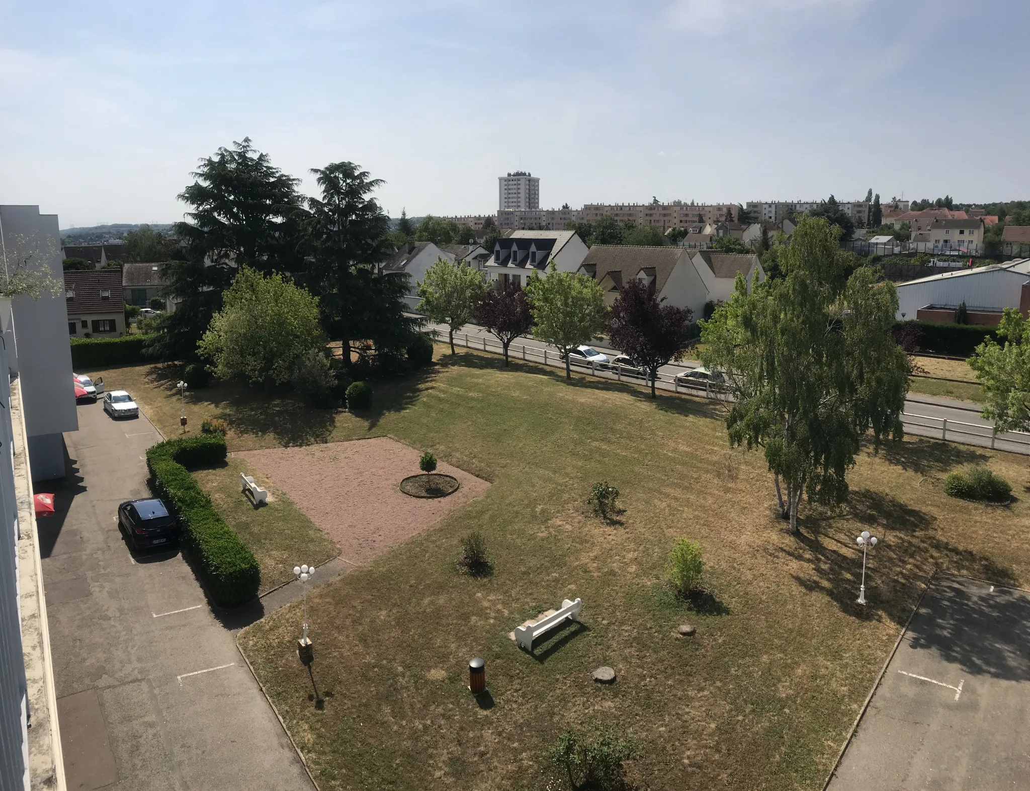 Appartement lumineux de 100m2 à Mantes-la-Ville 