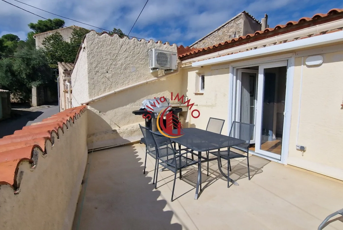 Maison de village à Paziols : 4 pièces, terrasse et vue agréable 