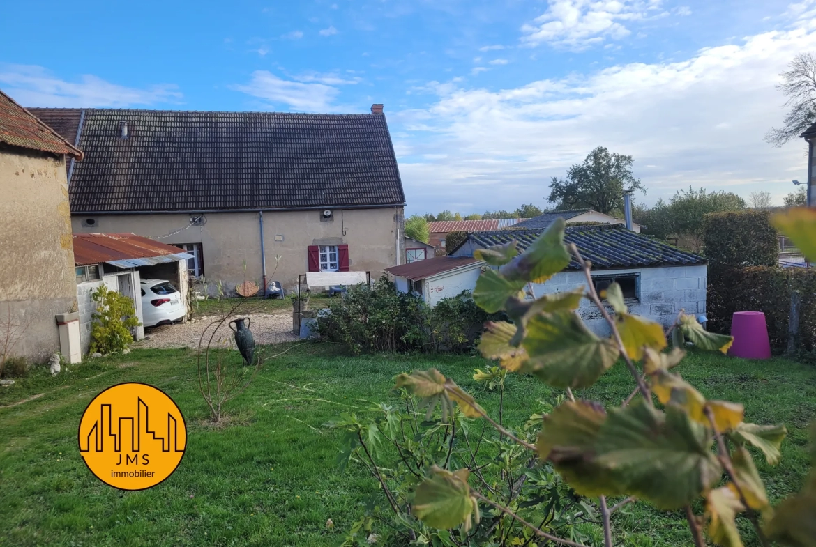 Charmante maison de village à Tronget avec grand jardin 