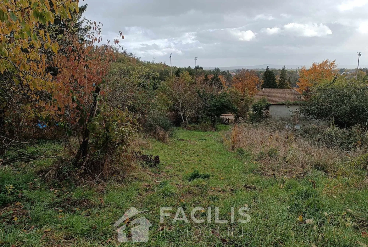 Terrain constructible de 791 m2 à vendre sur Le Creusot 