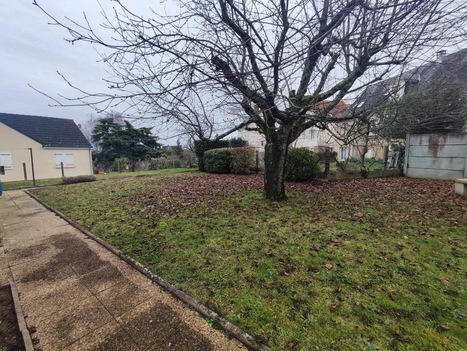 Belle maison de ville à Nevers avec 4 chambres 