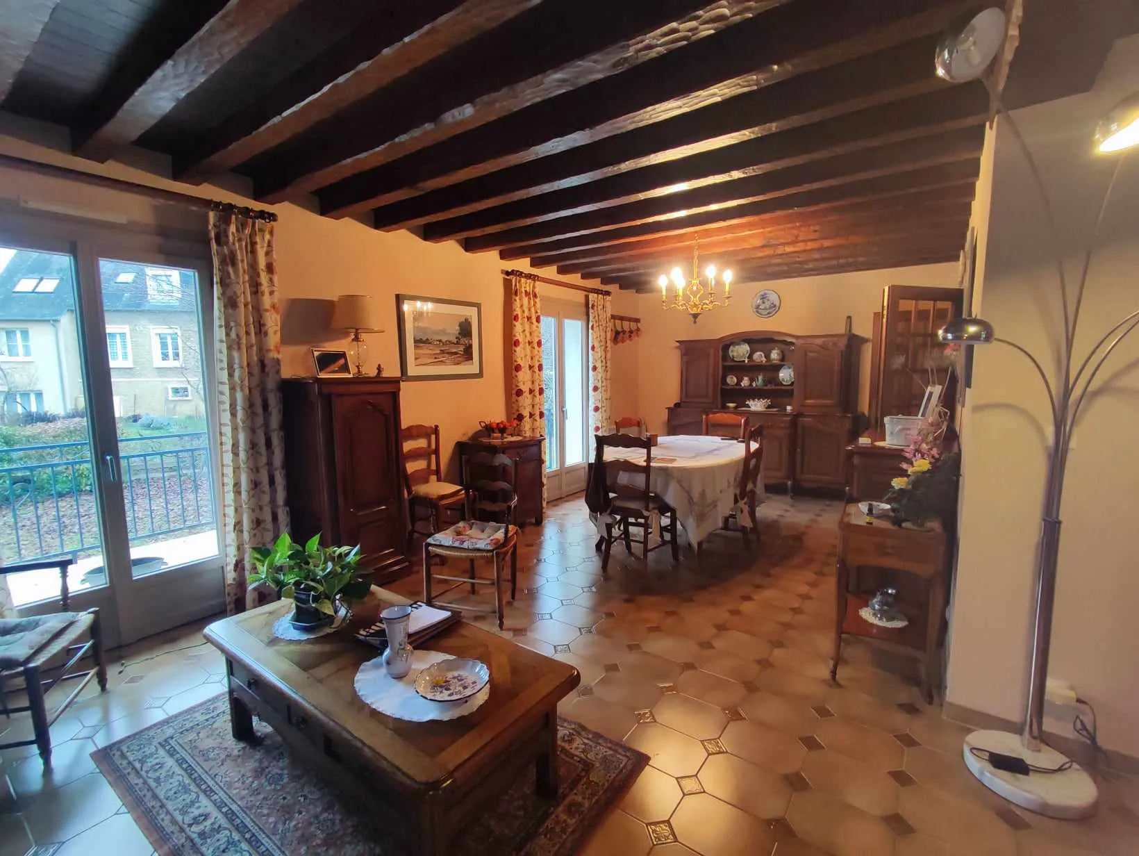 Belle maison de ville à Nevers avec 4 chambres 