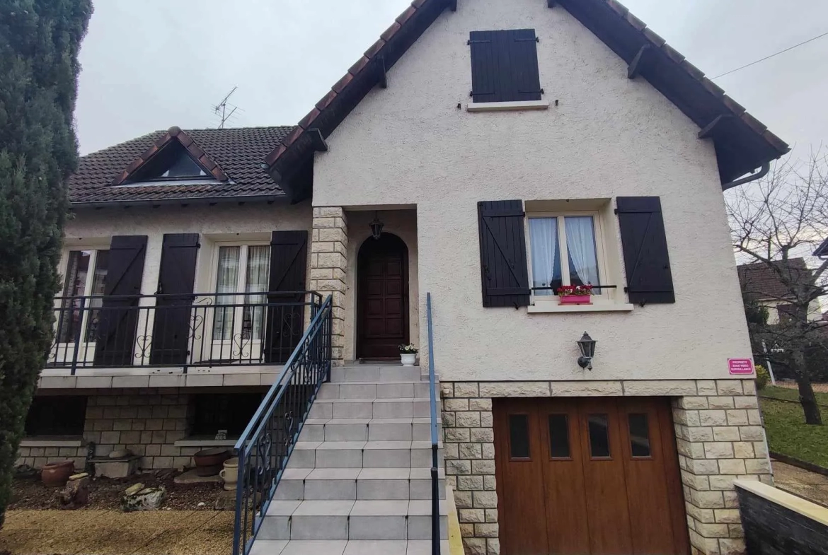 Belle maison de ville à Nevers avec 4 chambres 