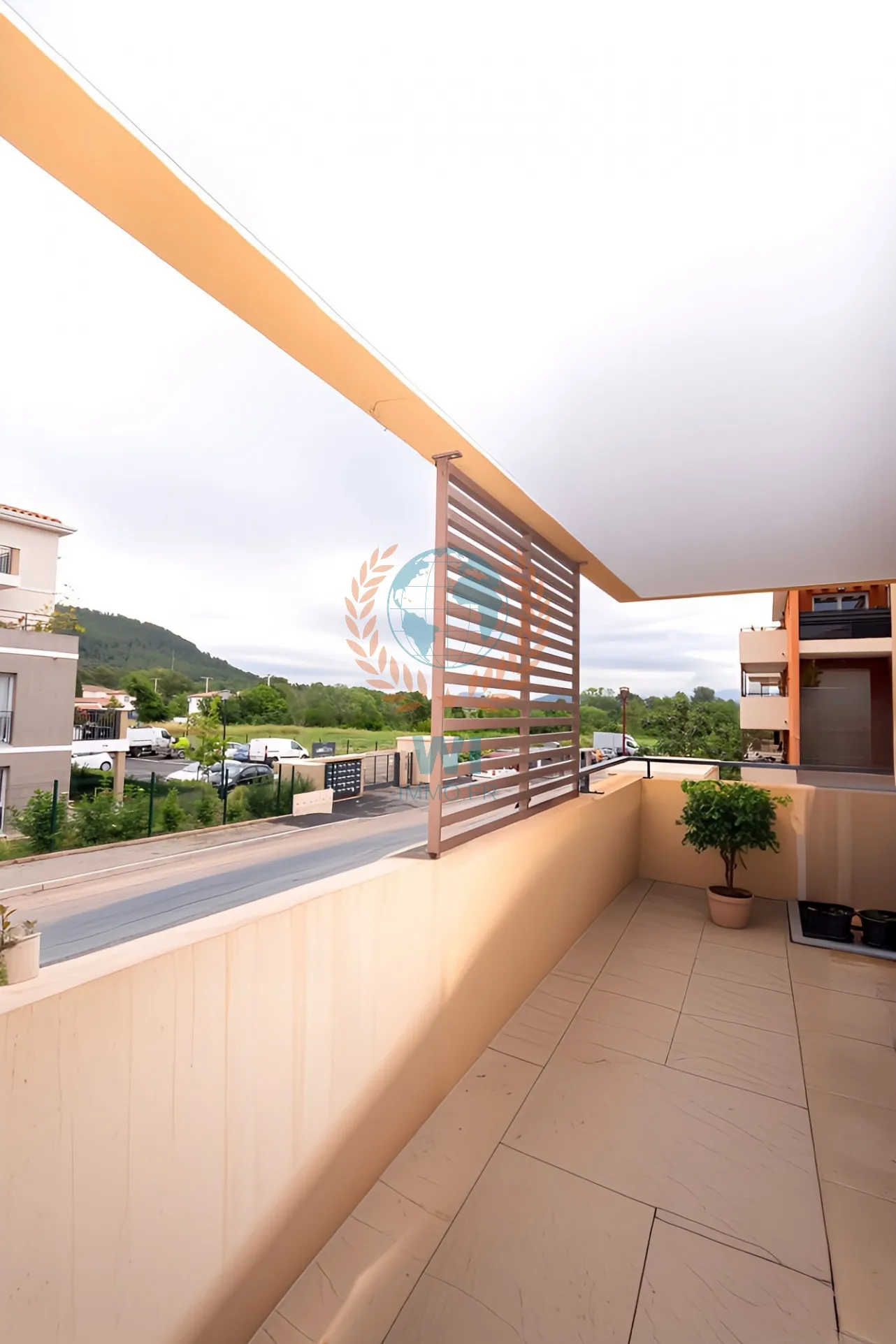 Appartement lumineux avec terrasse et parking à Les arcs sur argens 