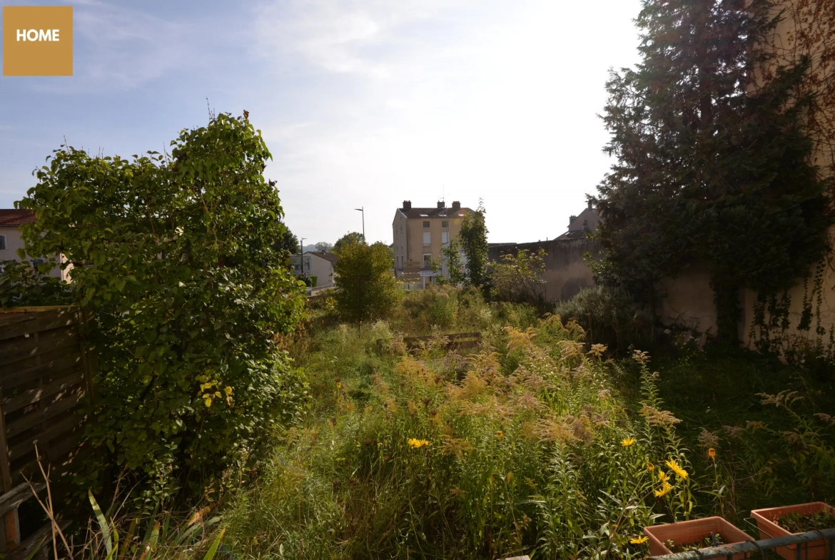 Appartement lumineux avec jardin privatif à MAXEVILLE 