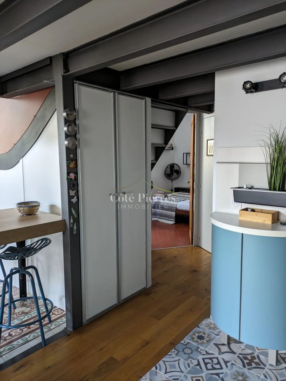 Bel Appartement de Type 3 Rénové à Nîmes avec Balcon 